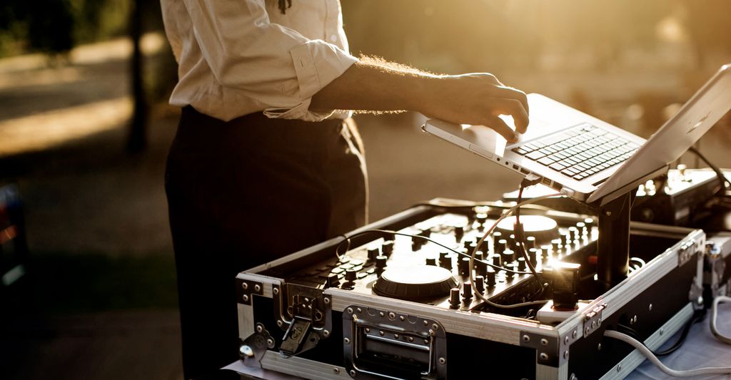 The 10 Best DJs in Miami, FL (with Free Estimates)